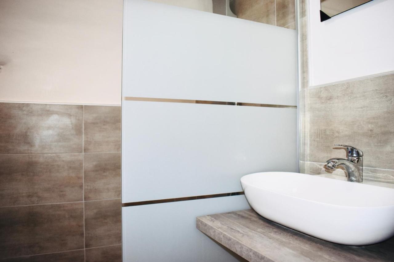Miral One Apartman Bari Kültér fotó